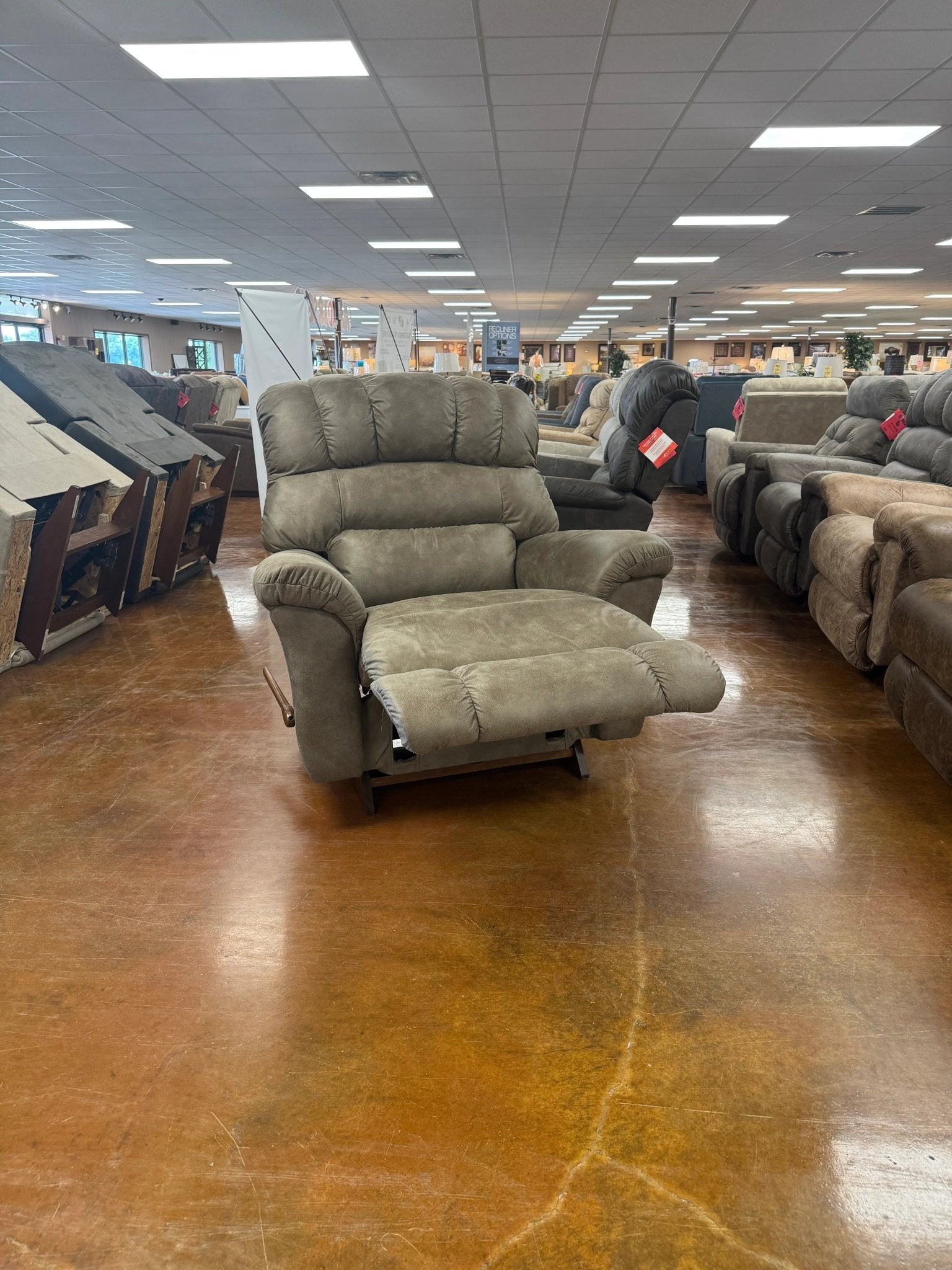 Randell Recliner 777 - 10 - D1825 - 73 - Darseys Furniture & MattressLa - Z - Boy