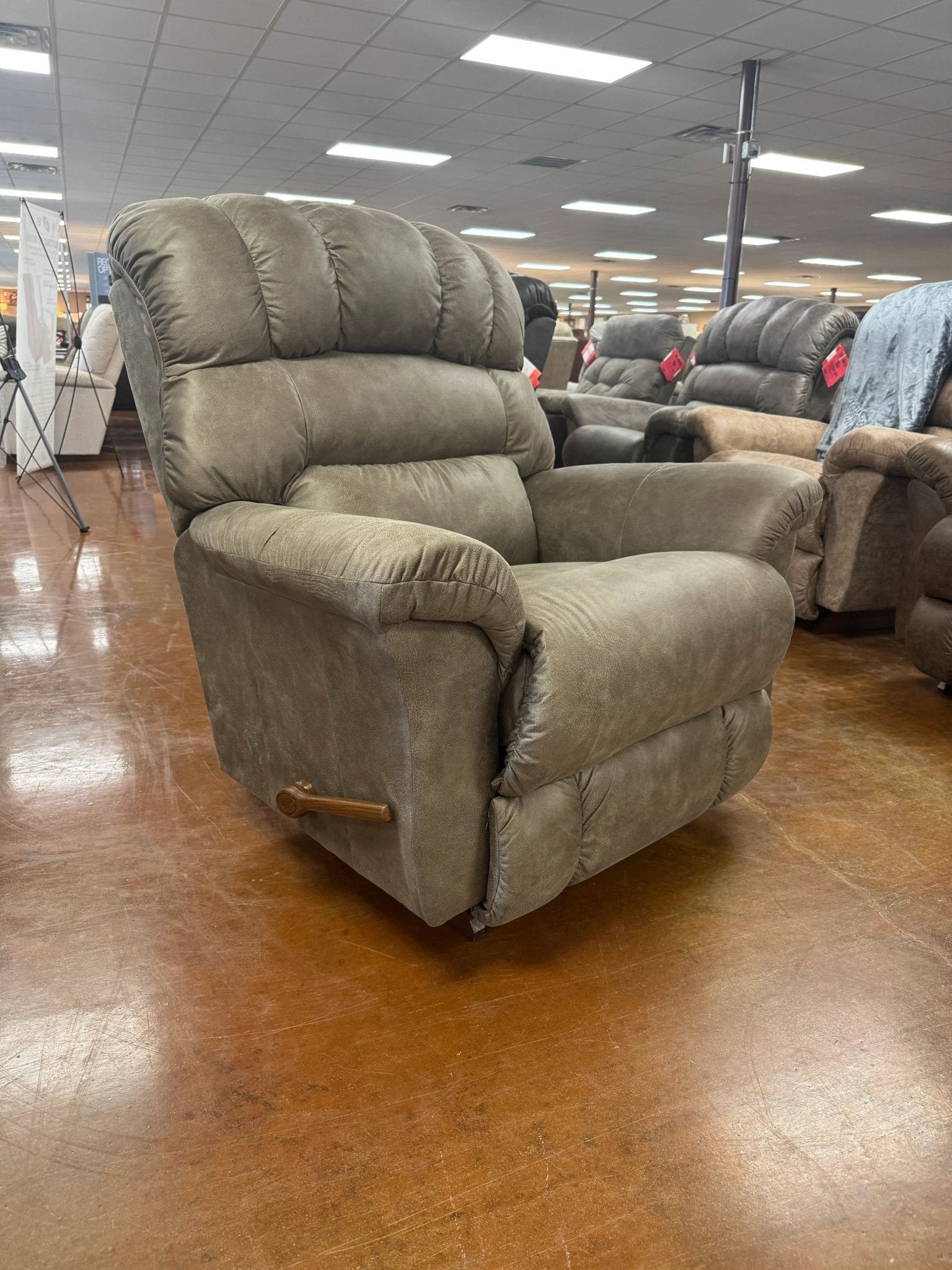 Randell Recliner 777 - 10 - D1825 - 73 - Darseys Furniture & MattressLa - Z - Boy