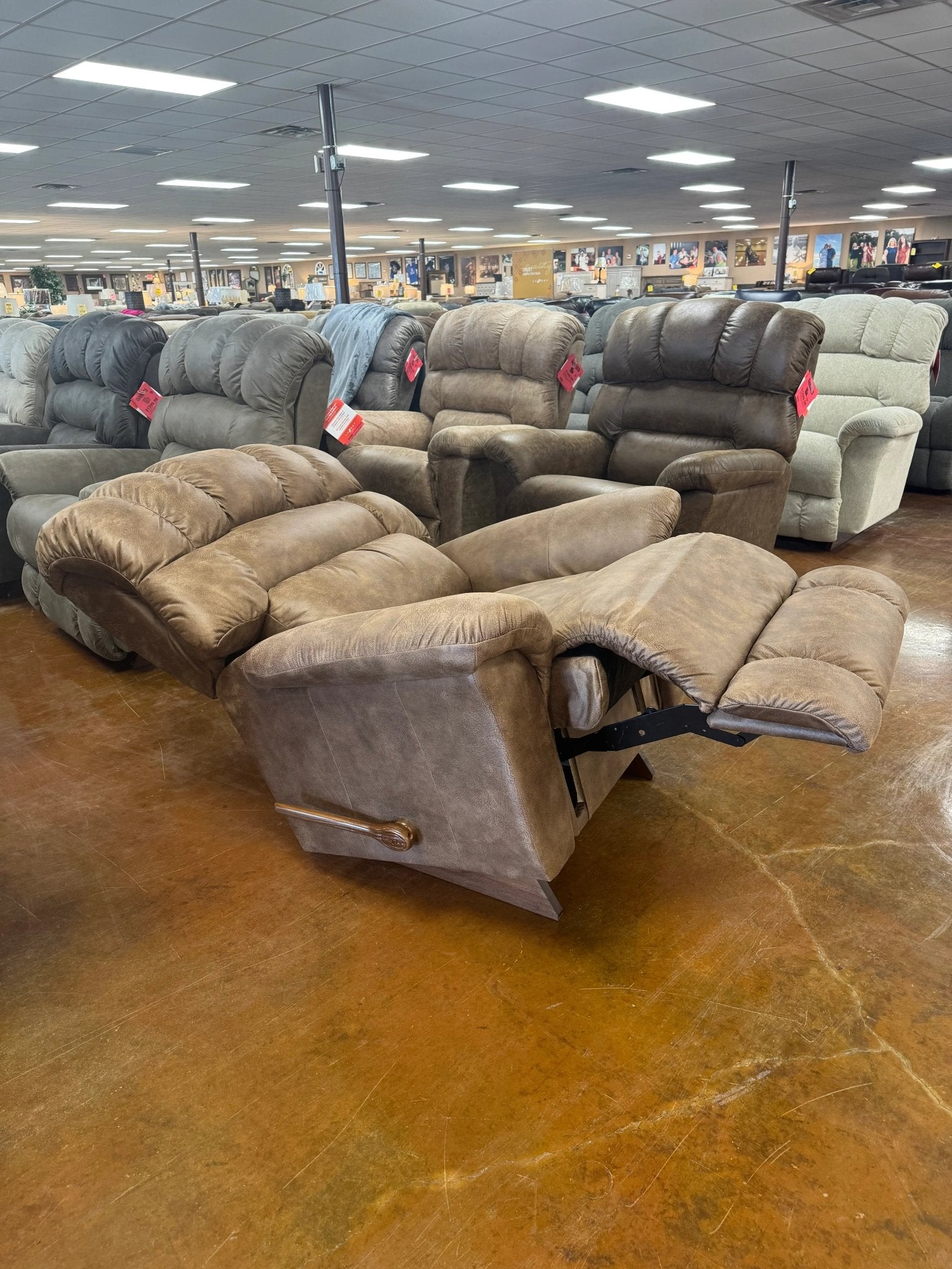 Randell Recliner 777 - 10 - D1825 - 74 - Darseys Furniture & MattressLa - Z - Boy