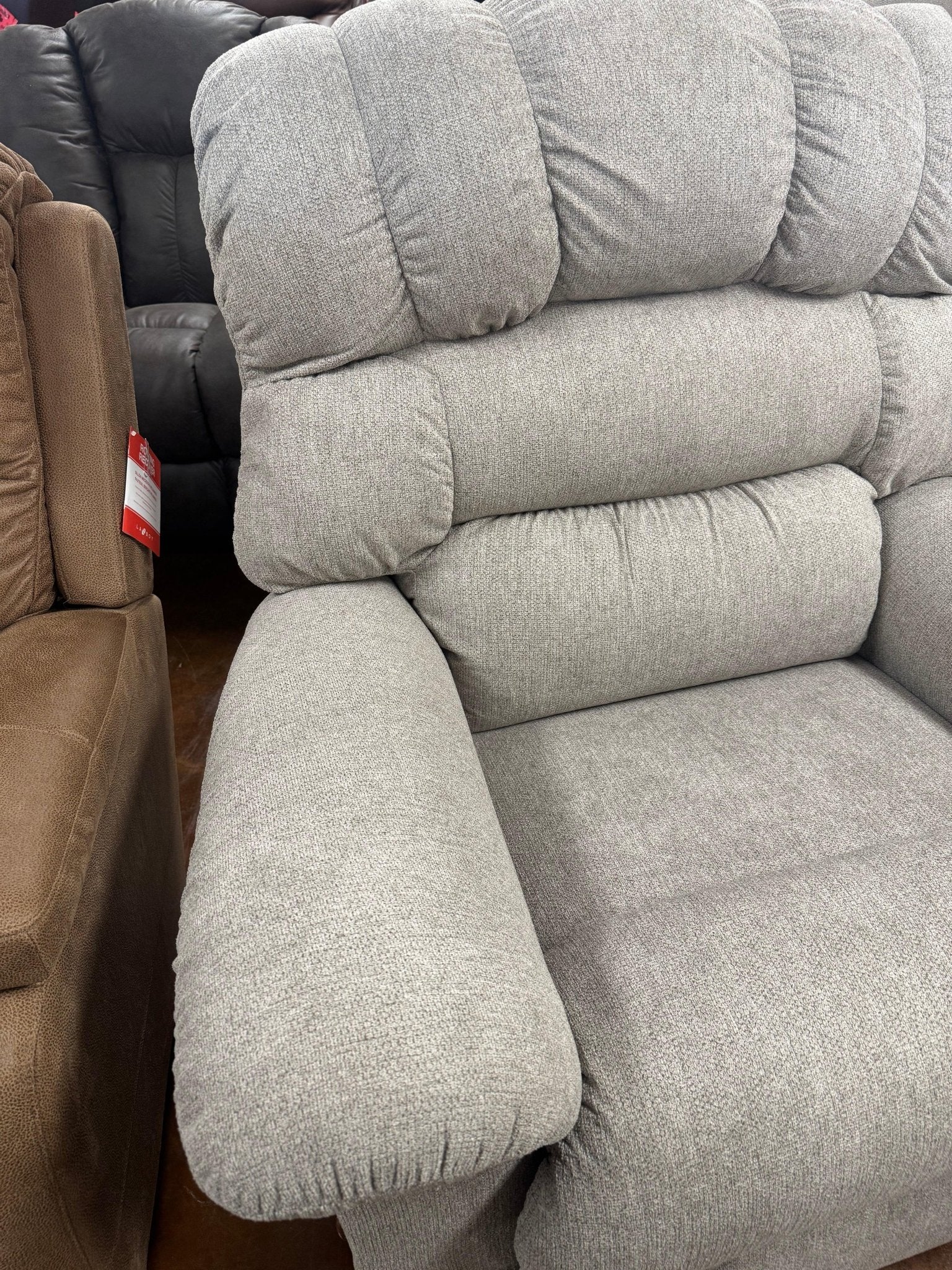 Randell Recliner 777 - 10 - Q1940 - 54 - Darseys Furniture & MattressLa - Z - Boy