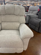 Randell Recliner 777 - 10 - Q1940 - 72 - Darseys Furniture & MattressLa - Z - Boy