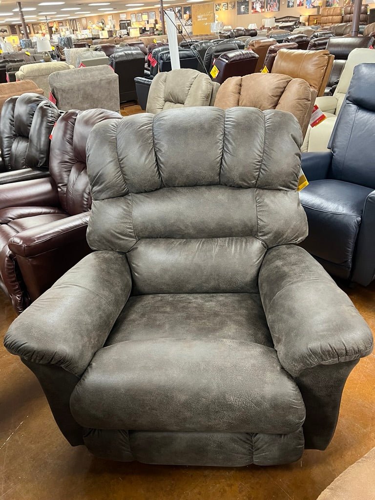 Randell Wall Saver Recliner 777 - 16 - D1825 - 58 - Darseys Furniture & MattressLa - Z - Boy