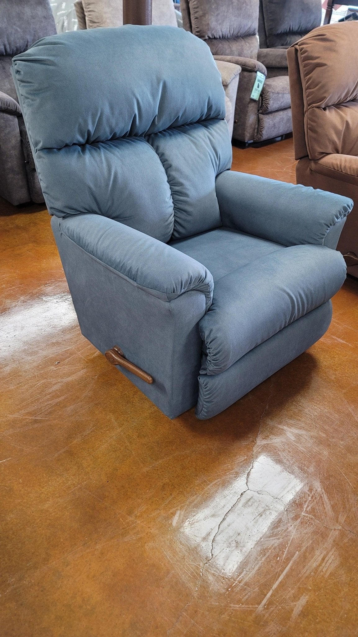 Reed Recliner 704-10-D2027-98 Secondary image