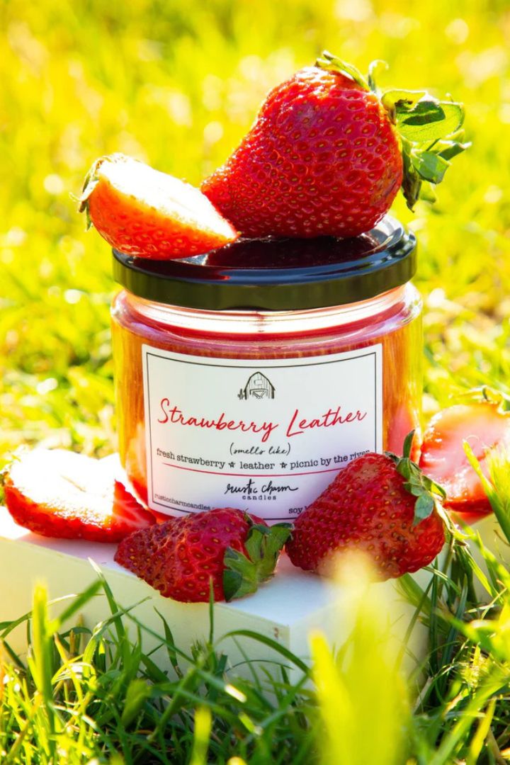 Rustic Charm Strawberry Leather 12 Oz Candle - Darseys Furniture & Mattress