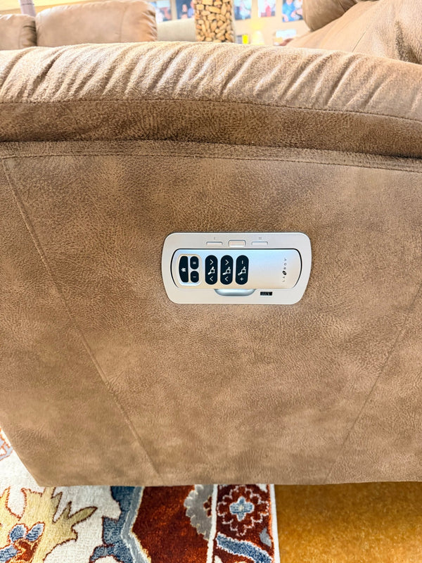 Trouper Power Reclining Loveseat 724 - X48 - D1825 - 74 - Darseys Furniture & MattressLa - Z - Boy