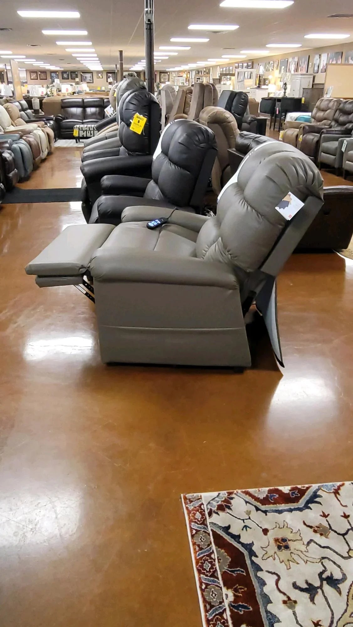 Vega Medium Wide Brisa Shiitake Lift Chair UC556-MXW-SKD-USH - Darseys Furniture & Mattress