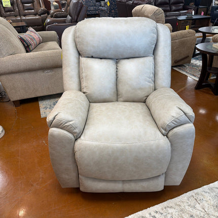 Warner Duvall Latte Recliner 6553-3429-29 - Darseys Furniture & MattressFranklin Furniture Corp.