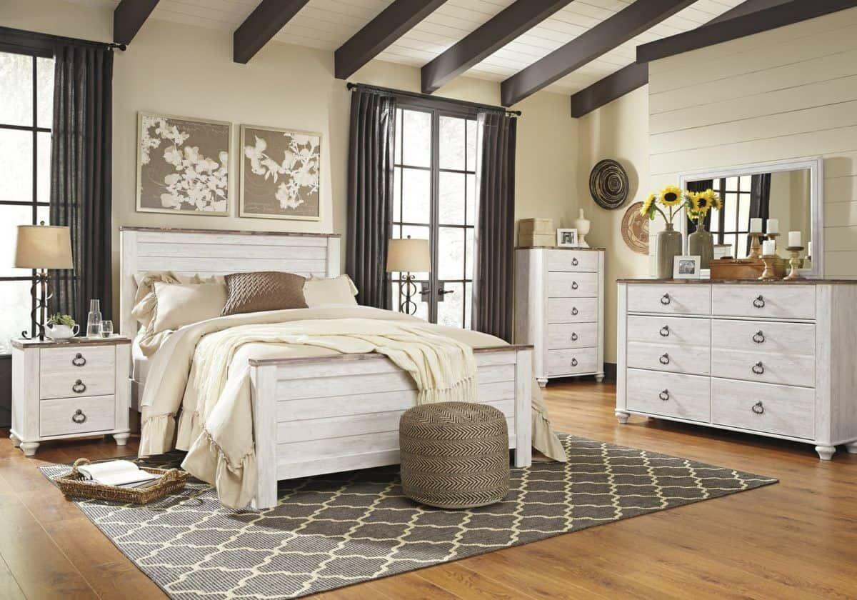 Willowton Queen Size Bed B267-54/57/98.