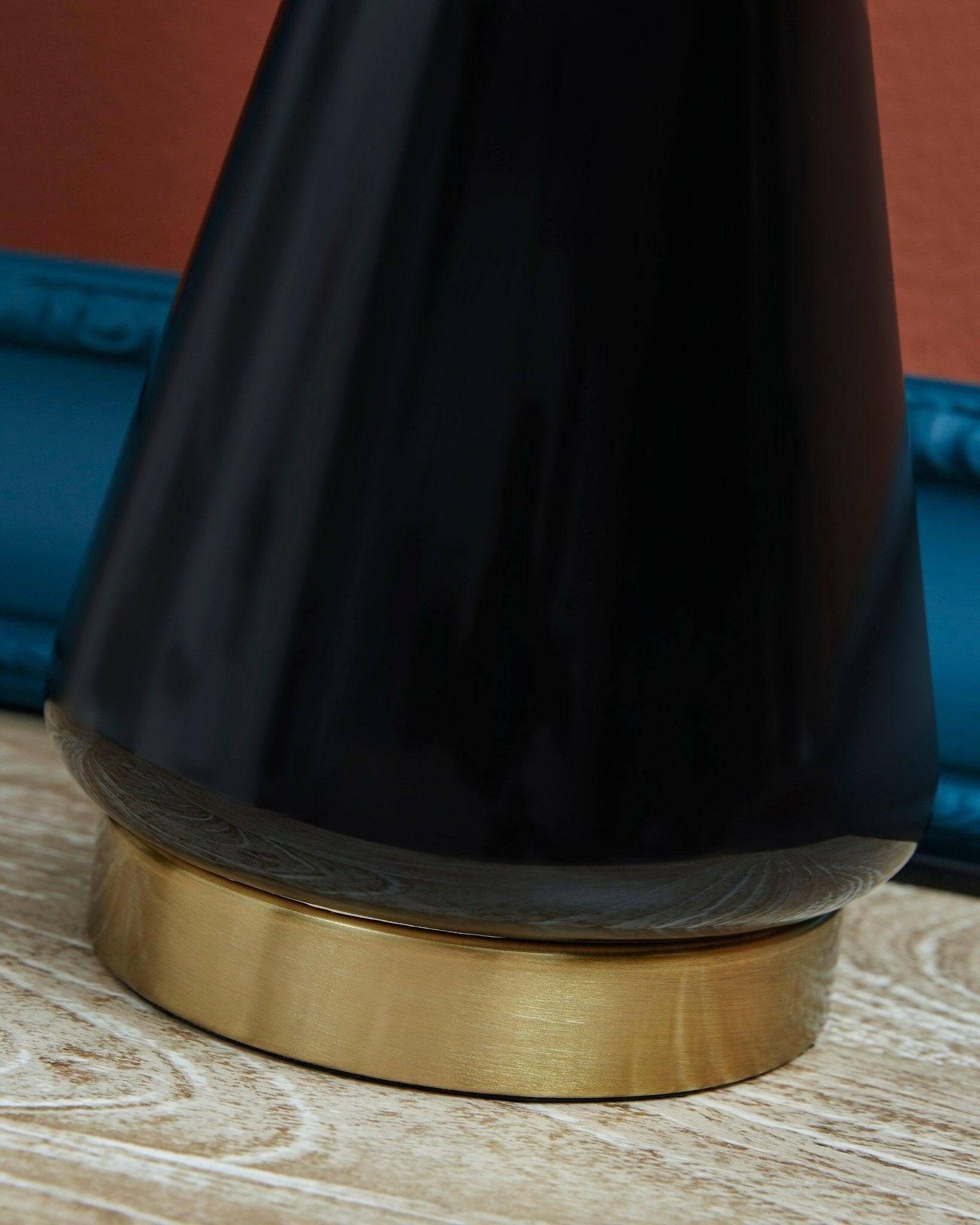 Ackson Lamp L177944.