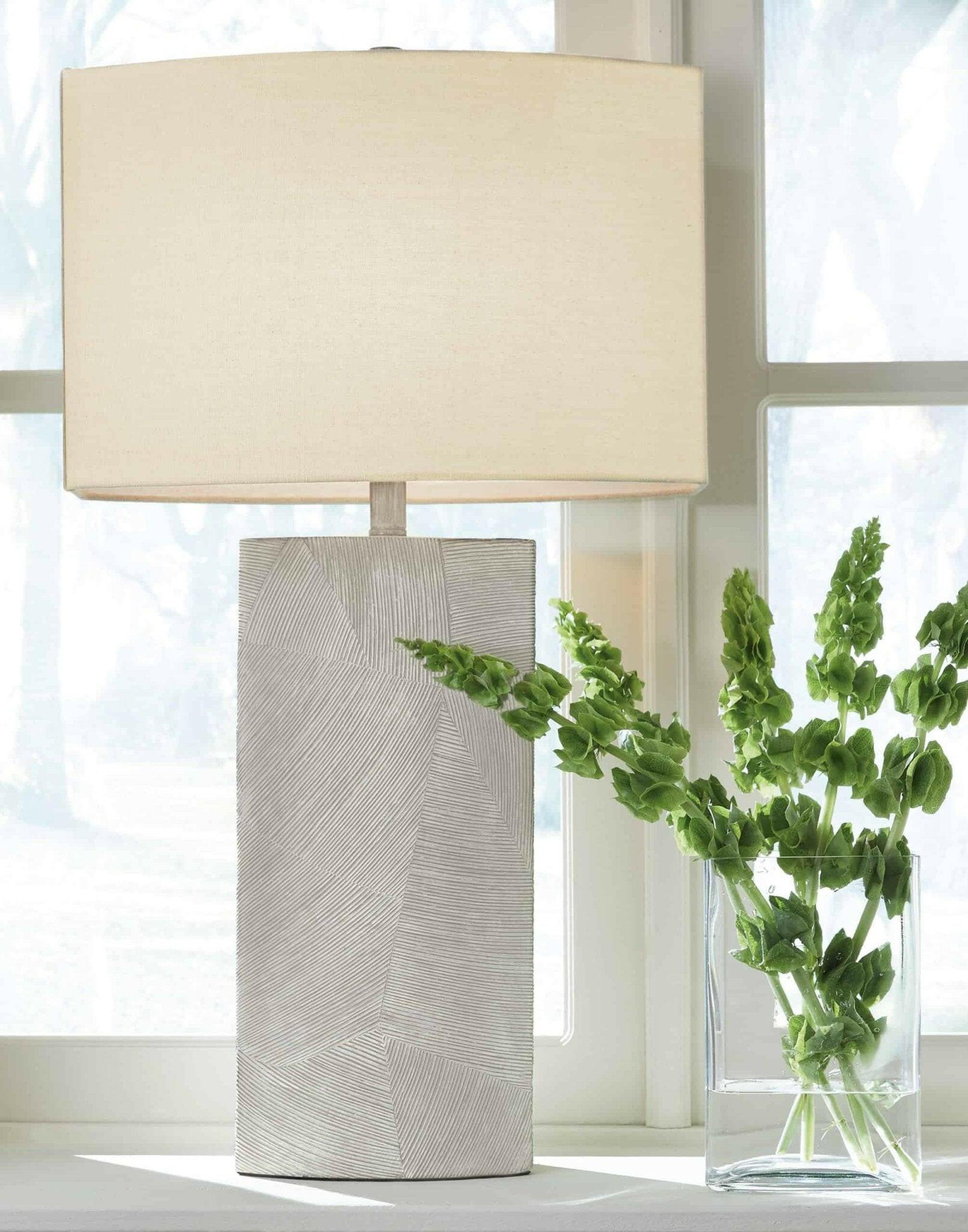 Bradard Lamp L243264.