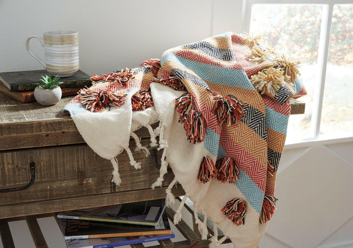 Jacinta Throw A1000856.