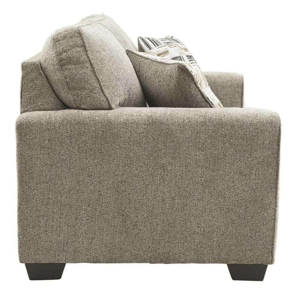 McCluer Loveseat 8100335.
