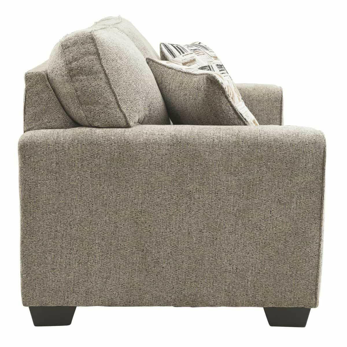 McCluer Loveseat 8100335.