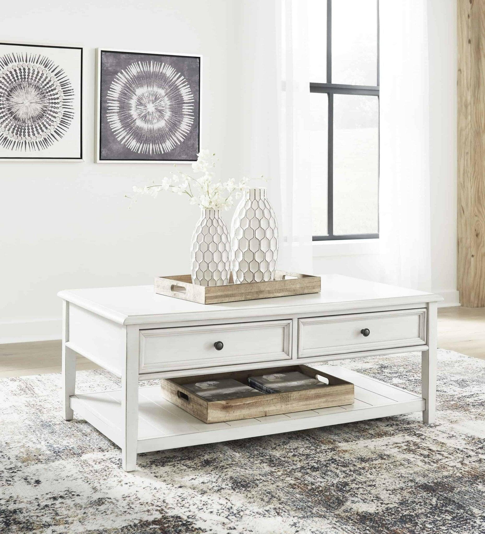 Kanwyn Cocktail Table and 2 End Tables T937.