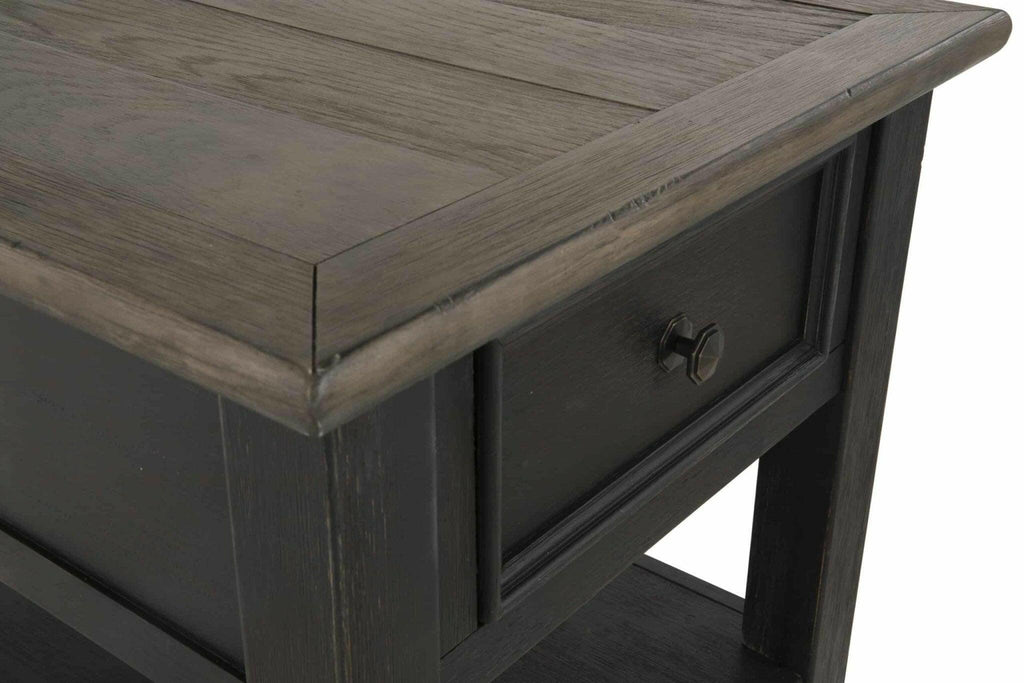 Tyler Creek End Table T736-3.