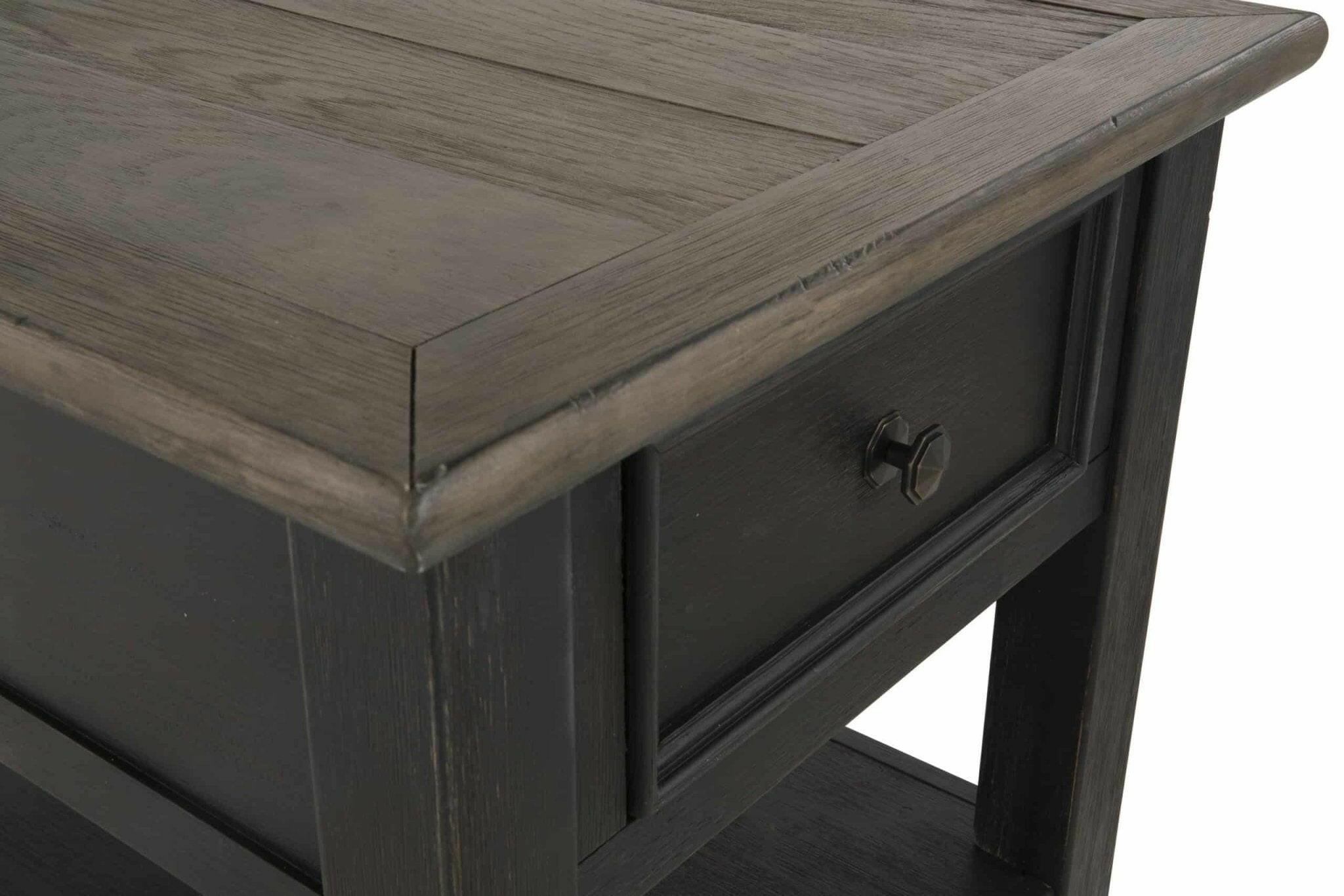Tyler Creek End Table T736-3.