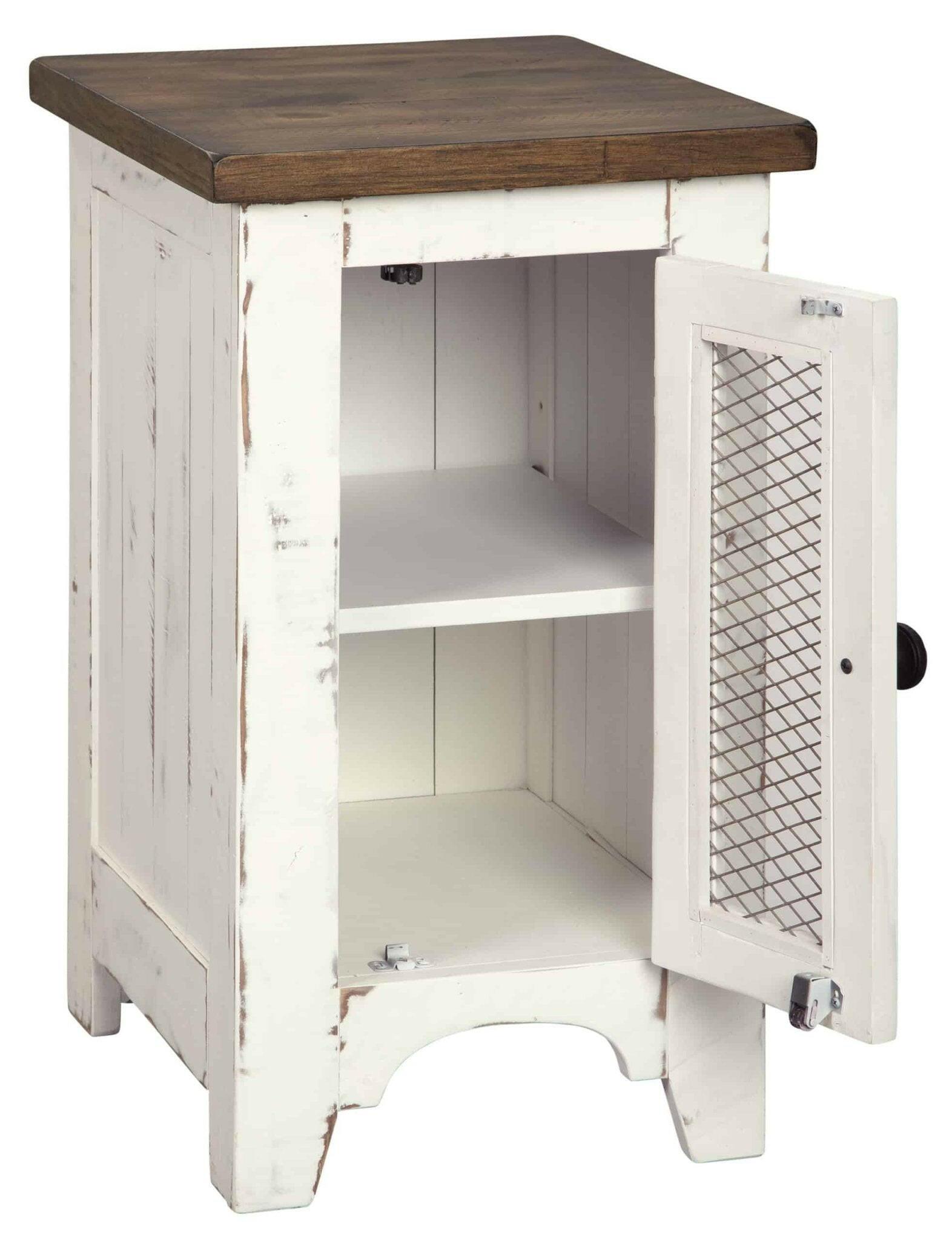 Wystfield Chairside End Table T459-7 Secondary image