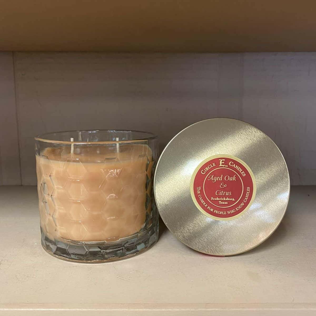 Circle E Aged Oak and Citrus 17oz - DarseysCircle E Candle