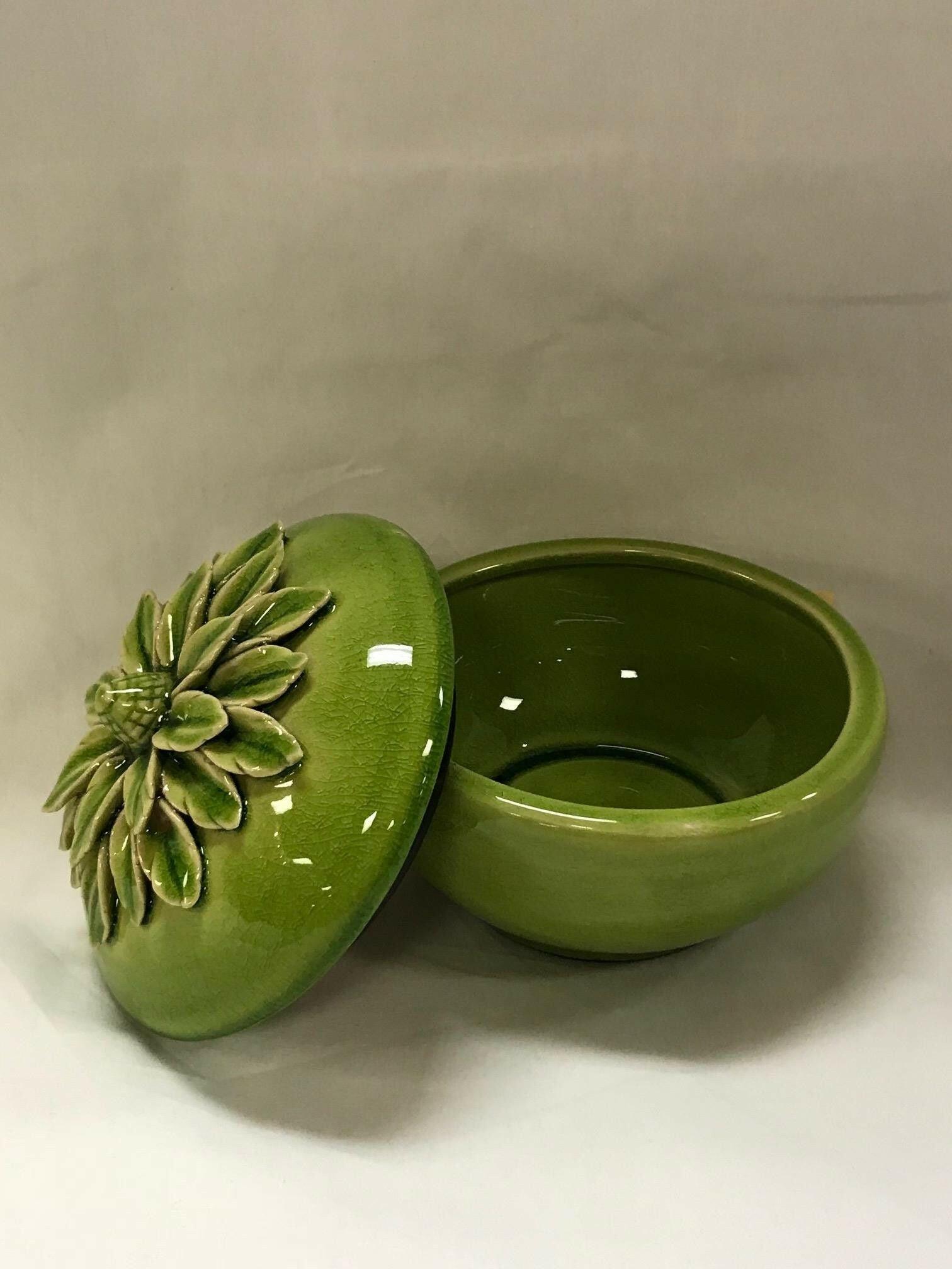 Derose Designs 91840 Accent. Main image