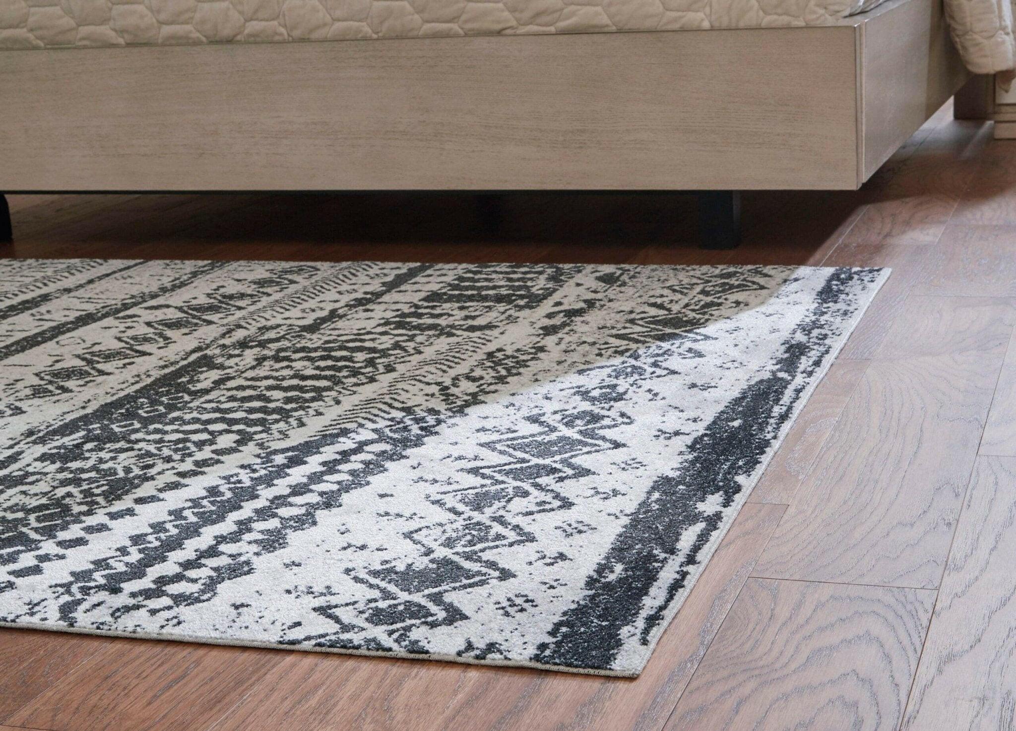 Devman Rug R405572 - Darseys Furniture & MattressAshley