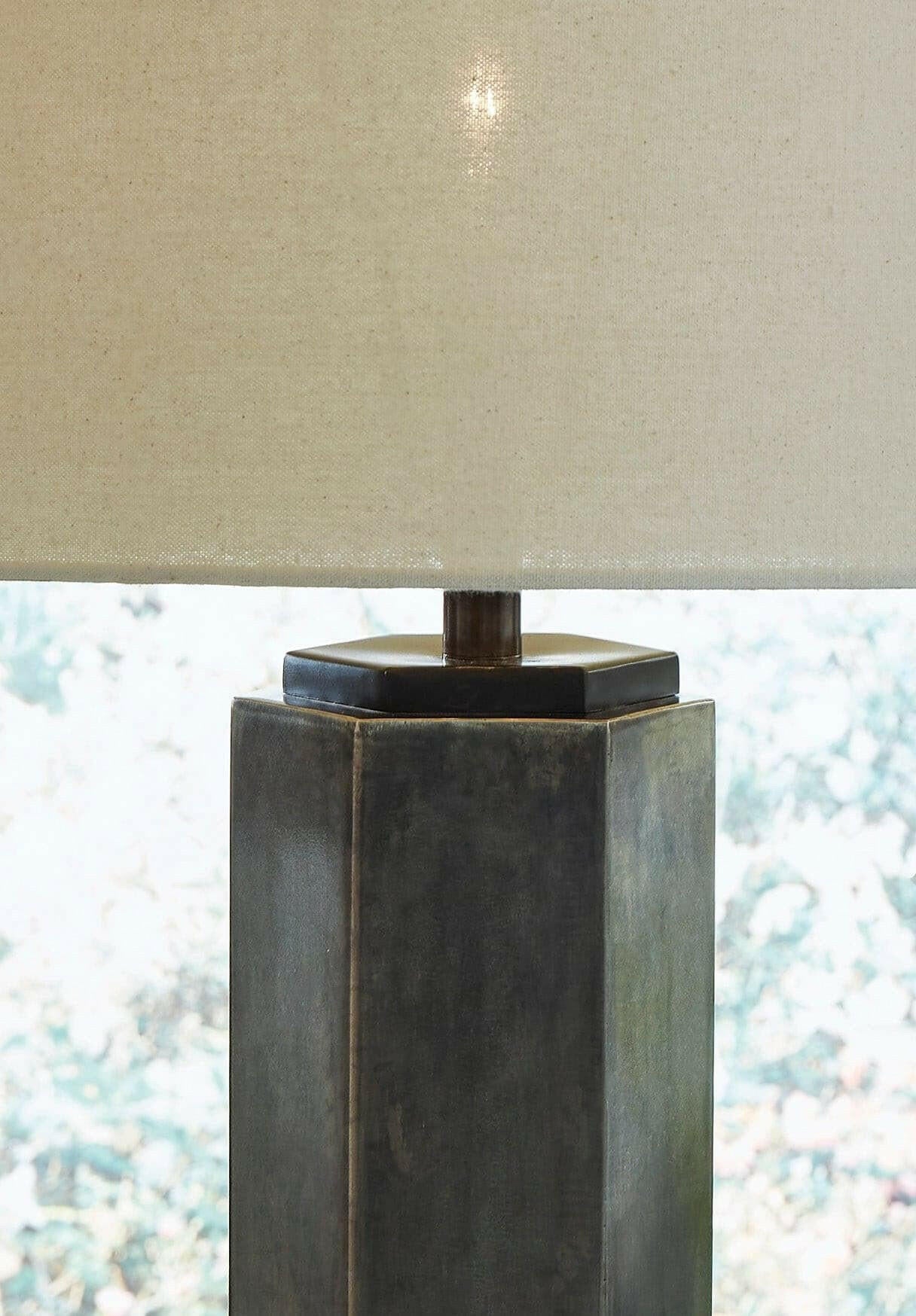 Dirkton Table Lamp L208324 - DarseysAshley