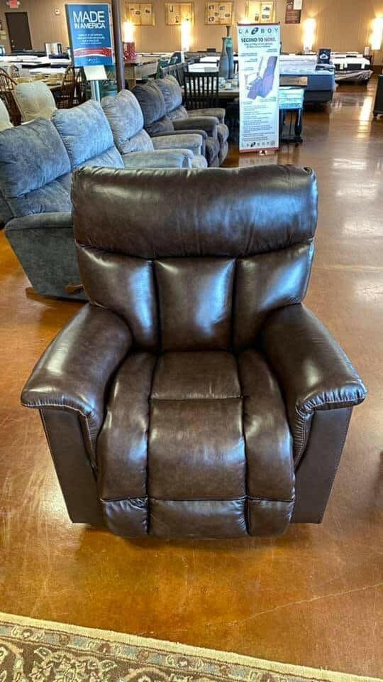 La - Z - Boy Mateo Recliner 775 - 10 - LB1748 - 77 - Darseys Furniture & MattressLa - Z - Boy