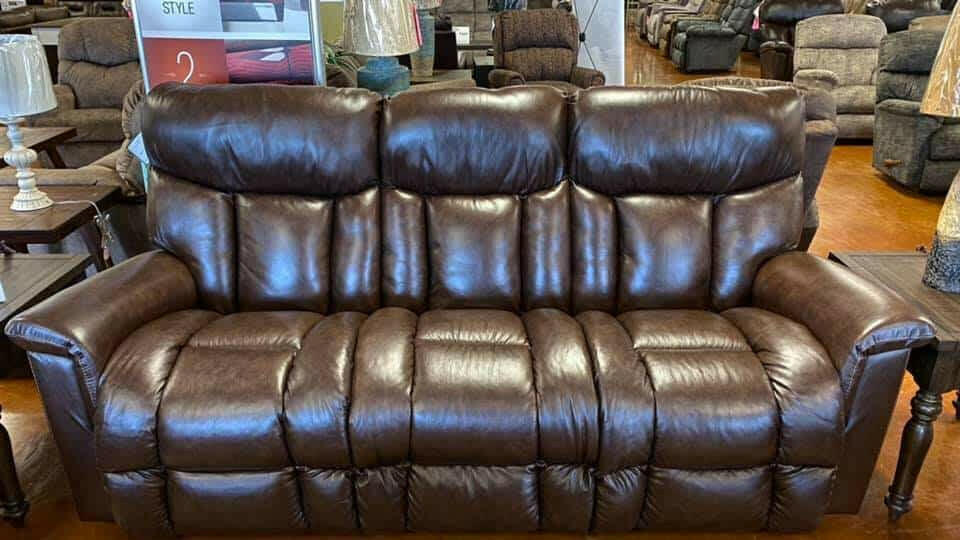 La-Z-Boy Mateo Reclining Sofa 775-330-LB1748-77 - DarseysLa-Z-Boy