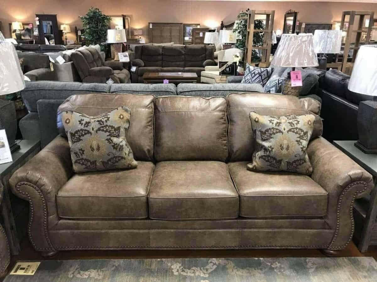 Larkinhurst Earth Sofa and Loveseat 31901 - DarseysAshley