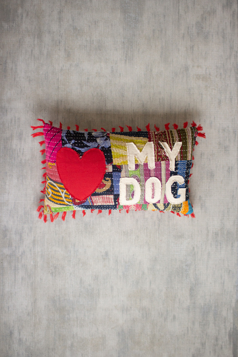 NRV2144-1 love my dog kantha pillow