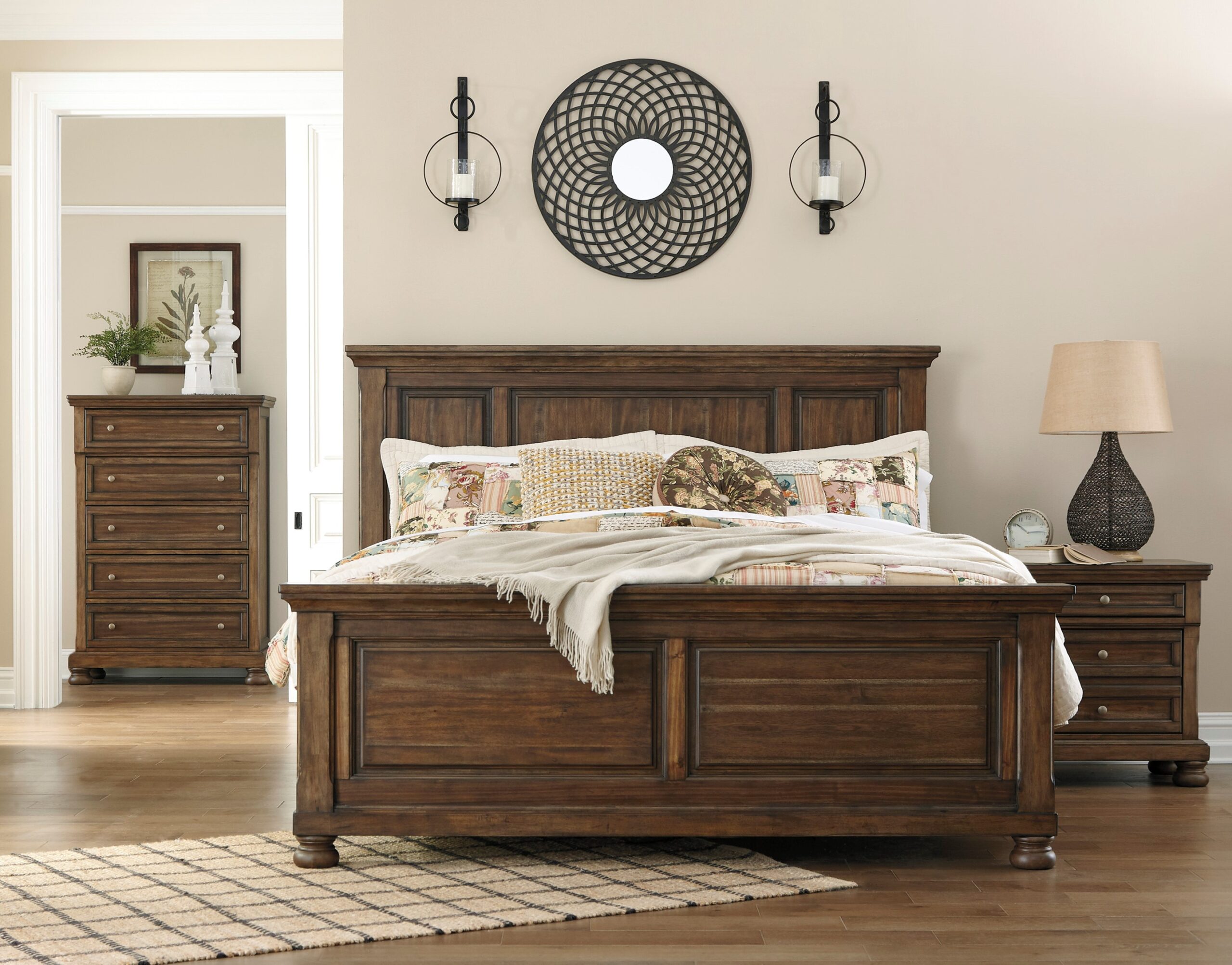 b719 queen bedchest and 1 nightstand pic